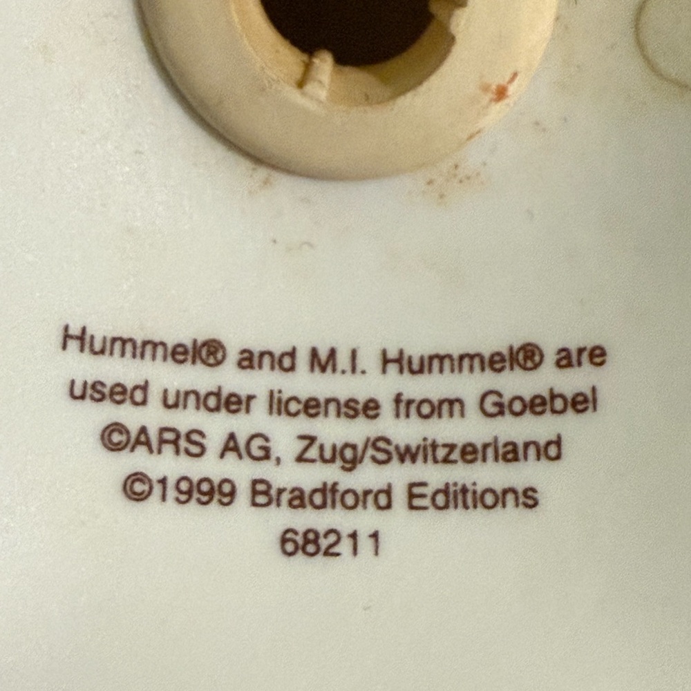 Hummel Bavarian Village Heirloom Porcelain Ornament Collection - Picture 7 of 10